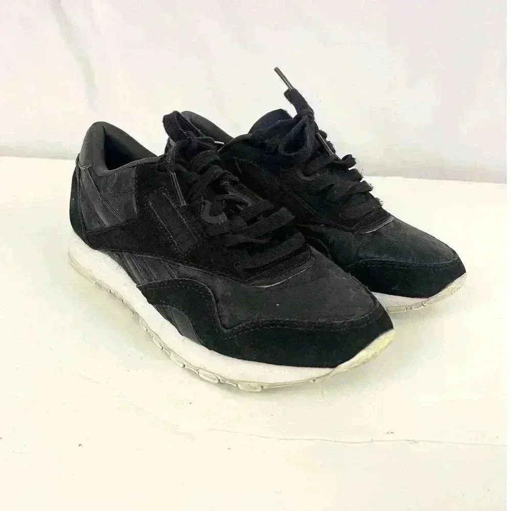 Reebok Black Casual Training Shoes‎ Sz 5.5 Women's Lace Up